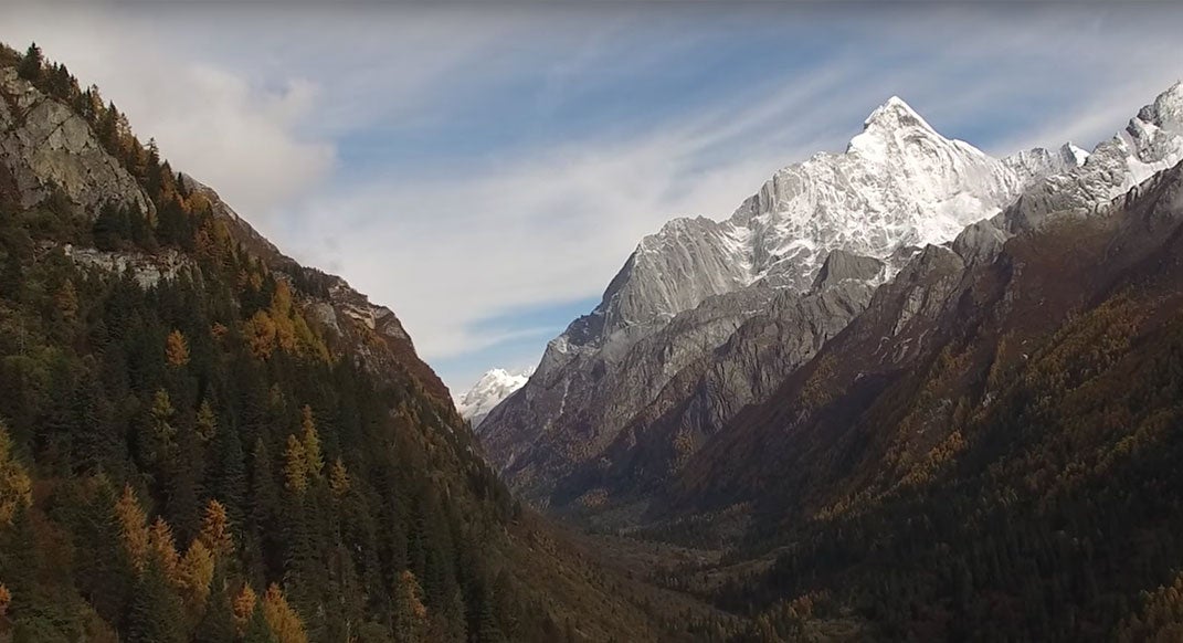 Jason Schlarb and Meredith Edwards run the world's highest ultra in China. And set new records.