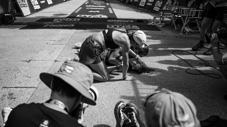 Ida Robsalm is being looked after by Sarah Alonso after the OCC race.