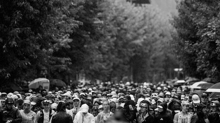 The rain is pouring down some minutes before the start of the CCC.